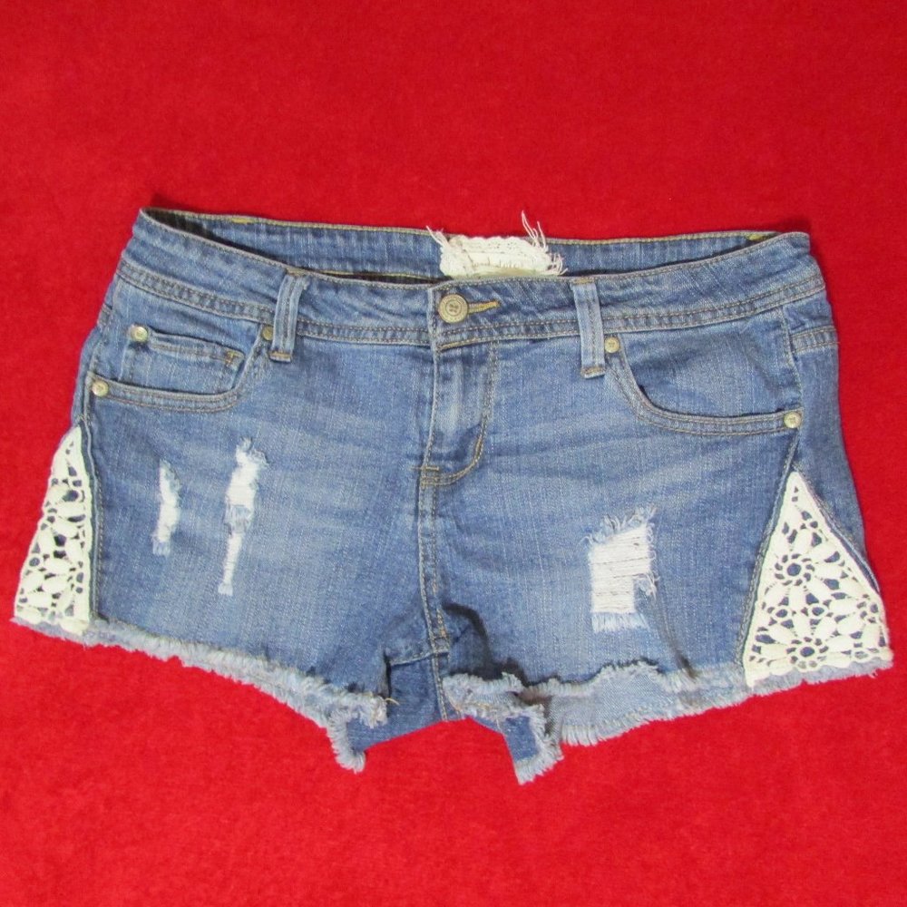 Altar'd State Jean Shorts Hippie King Lace Distressed sz 29/9 - Picture 1 of 5